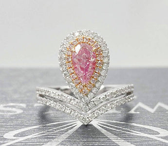 WILLS 款式鑒賞 ~ 典雅梨形粉鑽后冠戒指 - WILLS JEWELLERY