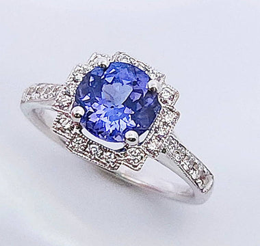 WILLS 款式鑒賞 ~ Art Deco 圍石鑽石戒指.薰衣草色坦桑石 - WILLS JEWELLERY
