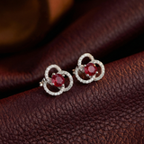 綻紅三瓣花耳釘 - WILLS JEWELLERY