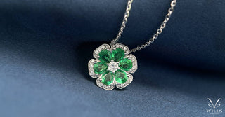 款式鑒賞 - 碧綠之花 · 天然梨形綠寶石花花吊墜 - WILLS JEWELLERY
