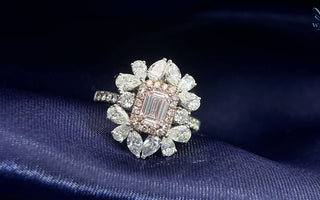 彩鑽鑒賞 -  繁花似錦 · 祖母綠切割粉鑽花戒指 - WILLS JEWELLERY