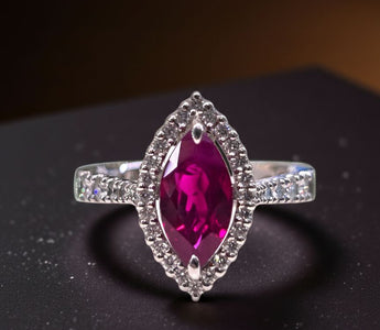 WILLS款式鑑賞-指尖的視覺魔法：自帶修長濾鏡的 1.82ct Marquise Ruby