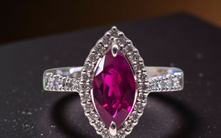 WILLS款式鑑賞-指尖的視覺魔法：自帶修長濾鏡的 1.82ct Marquise Ruby