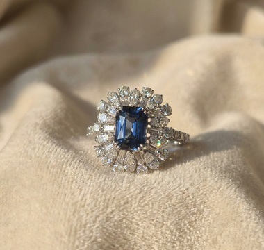 WILLS款式鑑賞-光影的獨舞：冰封感的 Blue-Green Sapphire