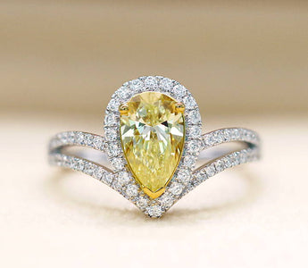 WILLS 款式鑒賞 ~ 1.12ct 梨形黃鑽比翼鑽石戒指 - WILLS JEWELLERY