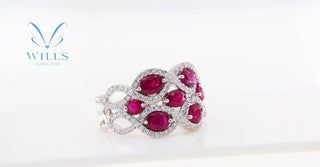 WILLS 款式鑒賞 ~ 復古風鏤空波浪紋設計 紅寶石交織圍邊鑽戒 - WILLS JEWELLERY