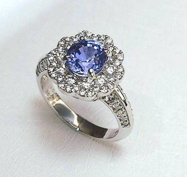 WILLS 款式鑒賞 ~ 圍鑽戒指．薰衣草藍色藍寶石 - WILLS JEWELLERY