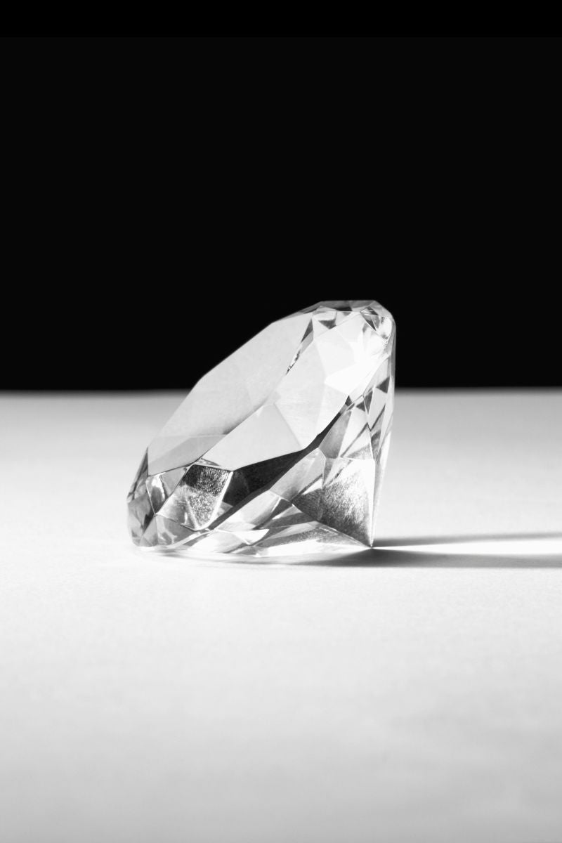4月誕生石鑽石 Diamond 珠寶，象徵永恆、純潔、堅定與承諾