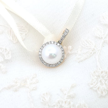 圓形圍鑽吊墜 • 7.5mm日本Akoya珍珠 - WILLS JEWELLERY