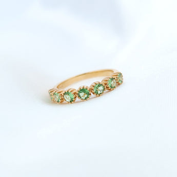 《Dreamy》華麗包邊密釘沙佛萊寶石戒指 - WILLS JEWELLERY