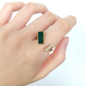 Enchaîner長方形開口戒指．孔雀石 - WILLS JEWELLERY