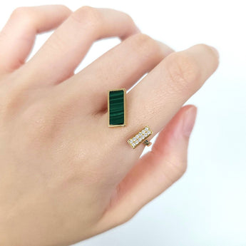 Enchaîner長方形開口戒指．孔雀石 - WILLS JEWELLERY