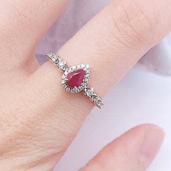 水滴戒指．鴿血紅紅寶石 - WILLS JEWELLERY