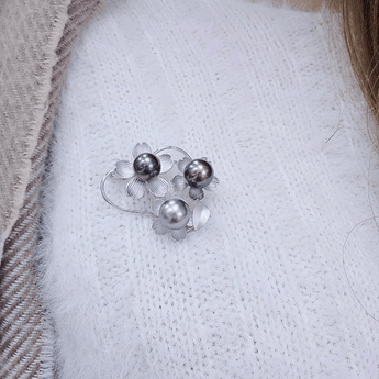 三朵小花胸針 • 大溪地珍珠 - WILLS JEWELLERY