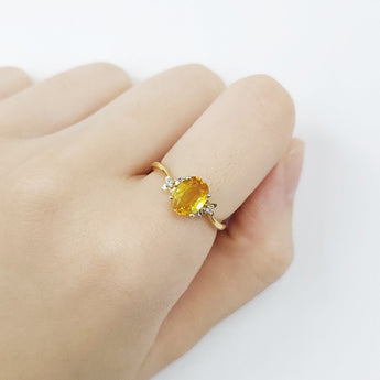 小花扭身鑽石戒指 • 黃寶石 - WILLS JEWELLERY