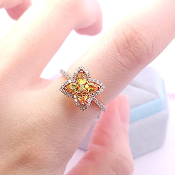 小花戒指．黃色藍寶石 - WILLS JEWELLERY