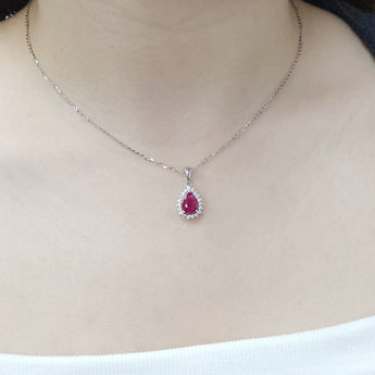 梨形圍鑽吊墜．紅寶石 - WILLS JEWELLERY