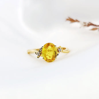 小花扭身鑽石戒指 • 黃寶石 - WILLS JEWELLERY