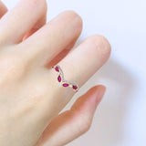 V型戒指・紅寶石 - WILLS JEWELLERY