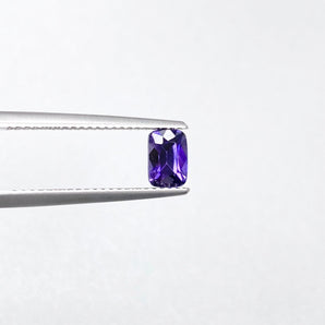 1.03ct 天然無燒長枕形紫藍寶石 - WILLS JEWELLERY