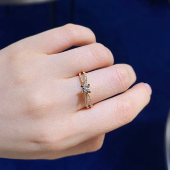 18K玫瑰金車花鑽石戒指 - WILLS JEWELLERY