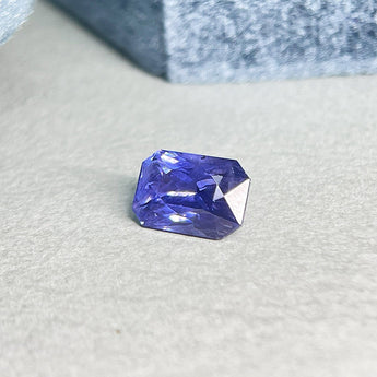 2.64ct 天然無燒雷地恩切割矢車菊藍色藍寶石 (附証書) - WILLS JEWELLERY