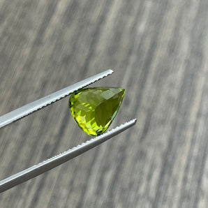 3.39ct 天然梨形橄欖石 - WILLS JEWELLERY