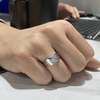 9K白金鑽石圖章戒指 - WILLS JEWELLERY