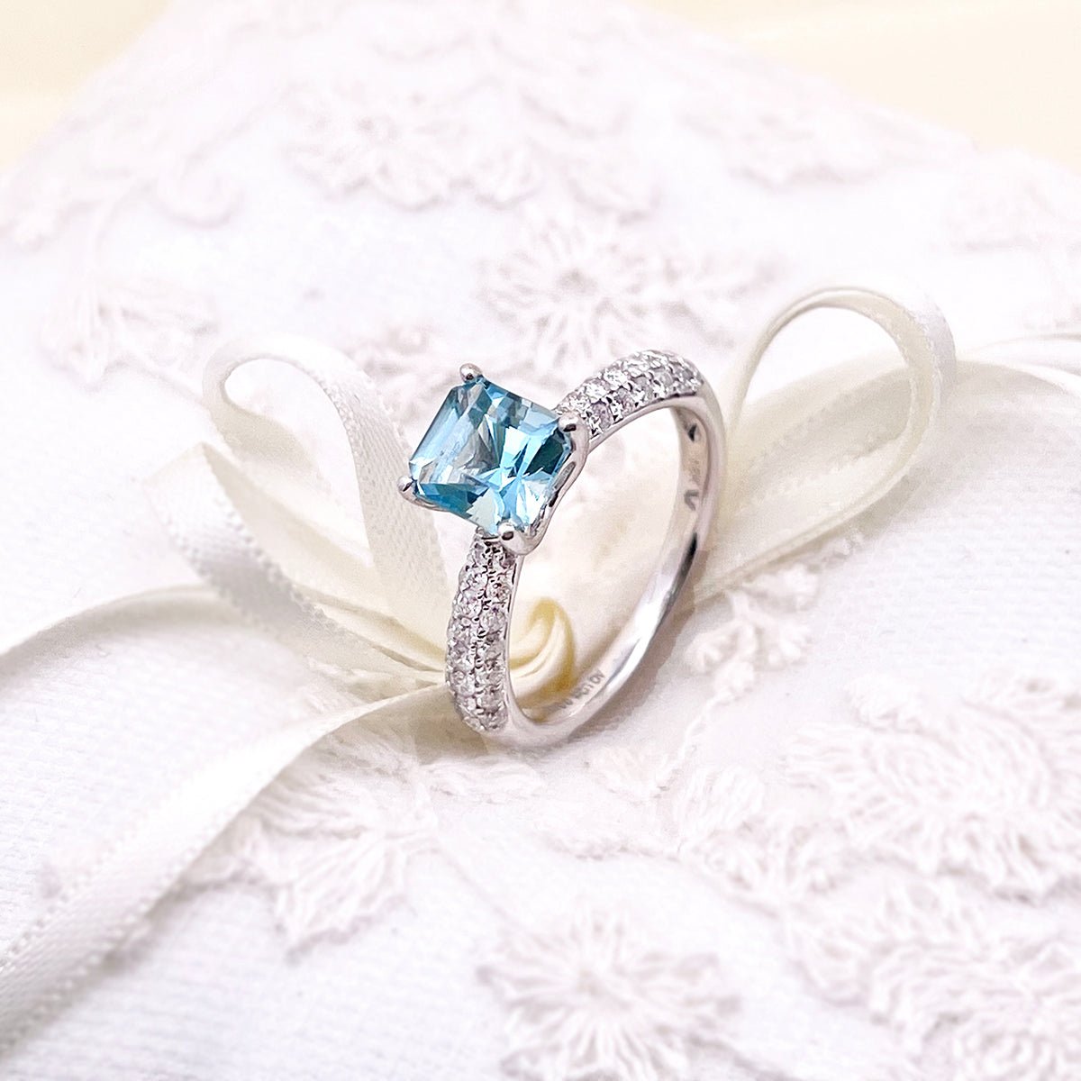 天然馬達加斯加產阿斯切工(Asscher Cut)海藍寶鑽石戒指 - WILLS JEWELLERY