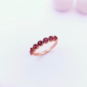 《Dreamy》華麗包邊密釘尖晶石戒指 - WILLS JEWELLERY