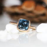 JUST・枕形糖包山切割倫敦藍托帕石戒指 - WILLS JEWELLERY