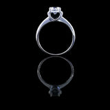 經典四爪弧形鏡底鑽石戒指款式 - WILLS JEWELLERY