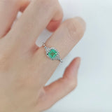 紐結戒指．銅綠色綠寶石 - WILLS JEWELLERY