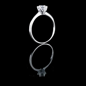 經典六爪皇冠鑲石鑽石戒指款式 - WILLS JEWELLERY