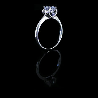 經典四爪弧形鏡底鑽石戒指款式 - WILLS JEWELLERY