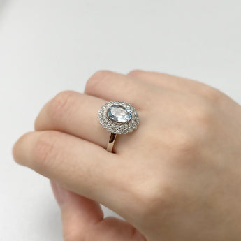 橢圓形冰藍色海藍寶雙層圍石珠邊鑽石戒指 - WILLS JEWELLERY
