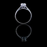 經典四爪大教堂式扁平刀肶鑽石戒指款式 - WILLS JEWELLERY