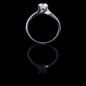 經典四爪扭肶鑽石戒指款式 - WILLS JEWELLERY