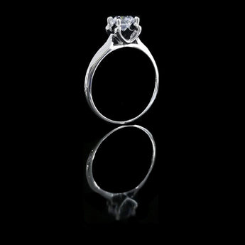 經典四爪弧形鏡底鑽石戒指款式 - WILLS JEWELLERY