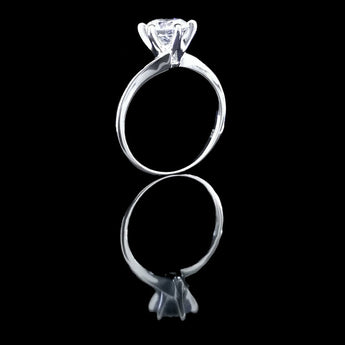 經典六爪懸浮鑲鑽石戒指款式 - WILLS JEWELLERY