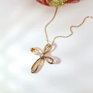 扭結造型玫瑰金十字架鑽石吊墜 - WILLS JEWELLERY