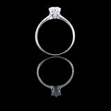 經典六爪皇冠鑲石鑽石戒指款式 - WILLS JEWELLERY