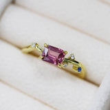 《幾何美學》粉紅藍寶石戒指 - WILLS JEWELLERY