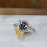 圍鑽戒指 · 金屬灰尖晶石 - WILLS JEWELLERY