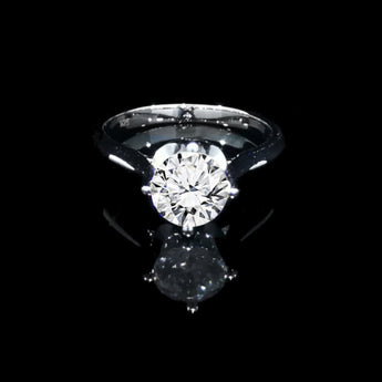 經典四爪皇冠雕刻刀肶鑽石戒指款式 - WILLS JEWELLERY