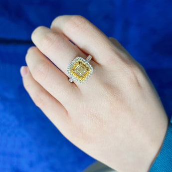 雷地恩形黃鑽雙圍石教堂式戒指 - WILLS JEWELLERY