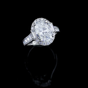 復古梯方圍石橢圓形鑽石戒指 - WILLS JEWELLERY