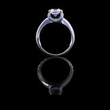 經典四爪弧形鏡底漸變粗肶鑽石戒指款式 - WILLS JEWELLERY