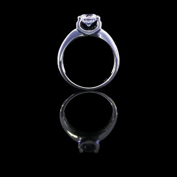 經典四爪弧形鏡底漸變粗肶鑽石戒指款式 - WILLS JEWELLERY