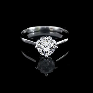 經典四爪皇冠雕刻刀肶鑽石戒指款式 - WILLS JEWELLERY